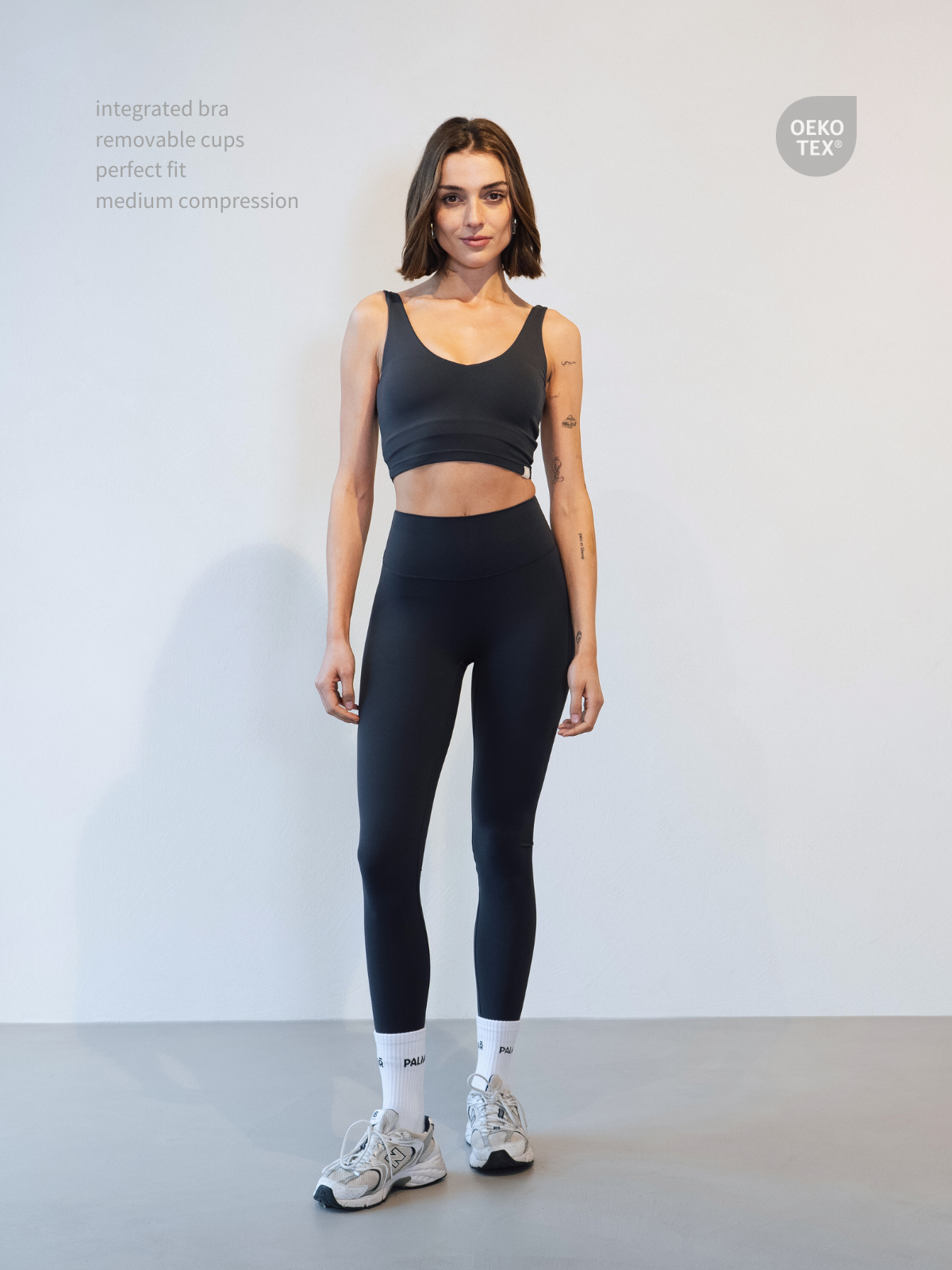 JOSIE V-NECK ACTIVE TOP - Ink