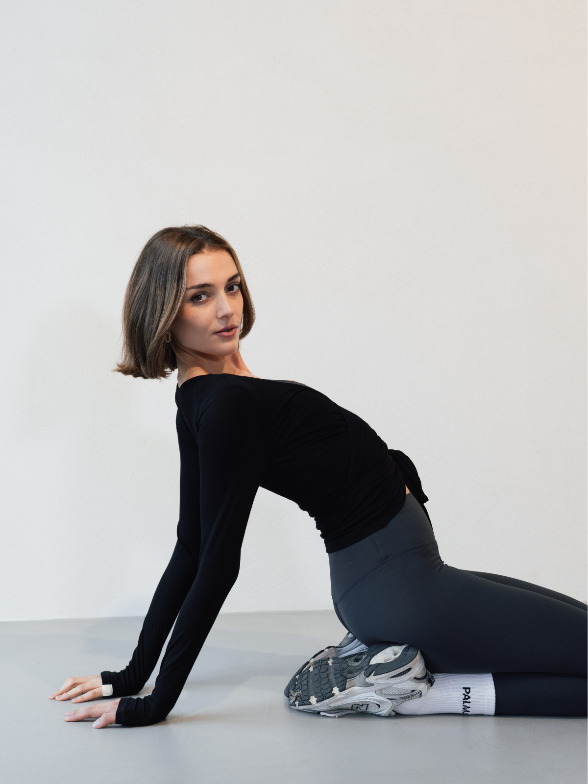 JOSIE V-NECK ACTIVE TOP - Ink