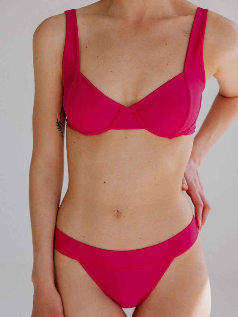 Pinkes Bikini Top und Bottom recyceltem Stoff Palmar